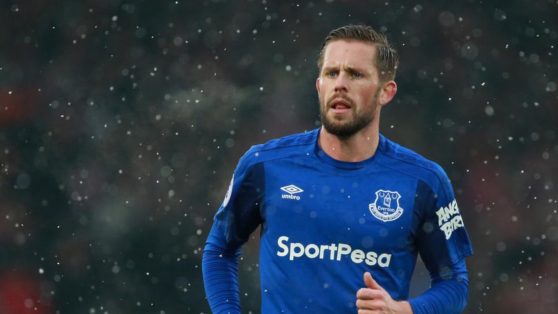 舞台越大越强，罗德里戈闪耀，喀麦隆强势拿下波兰