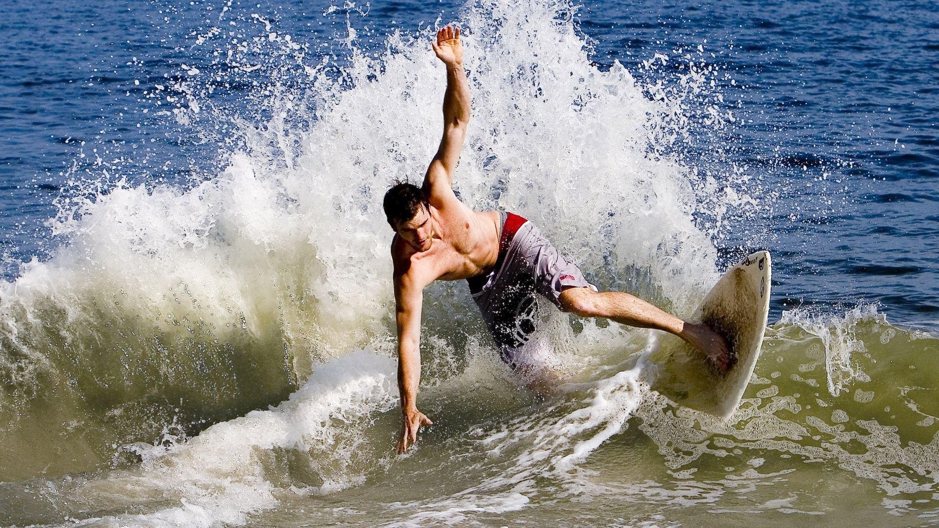 世界排名争夺战之夜，孙兴慜扛起全队的英雄史诗