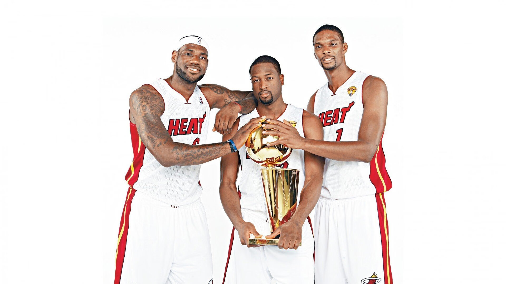 阿隆索高龄高光点燃银箭逆袭，梅赛德斯如何翻盘阿斯顿马丁？